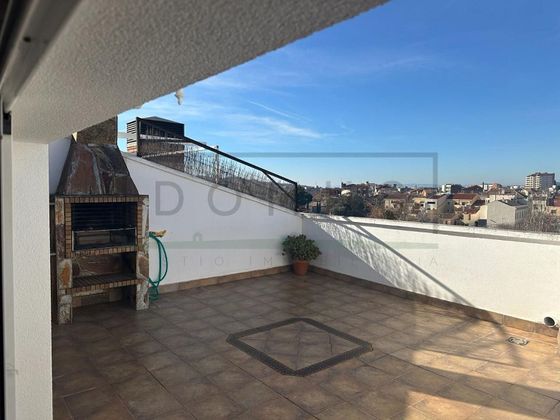 Foto 1 de Dúplex en venda a Vallparadís de 3 habitacions amb terrassa i balcó