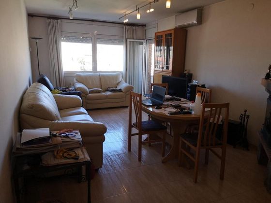 Foto 1 de Piso en venta en Ca n'Aurell de 3 habitaciones con balcón y aire acondicionado