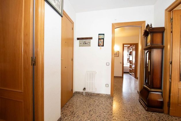 Foto 2 de Piso en venta en Ca n'Aurell de 4 habitaciones con aire acondicionado y ascensor