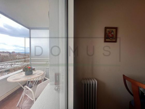 Foto 2 de Piso en venta en Ca n'Aurell de 4 habitaciones con terraza y balcón