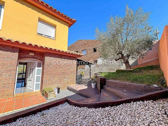 Foto 1 de Chalet en venta en calle Ourense de 4 habitaciones con terraza y jardín
