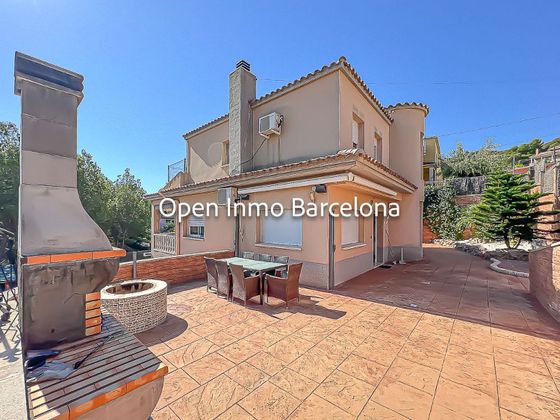 Foto 2 de Xalet en venda a calle De la Serra del Cavall de 5 habitacions amb terrassa i piscina