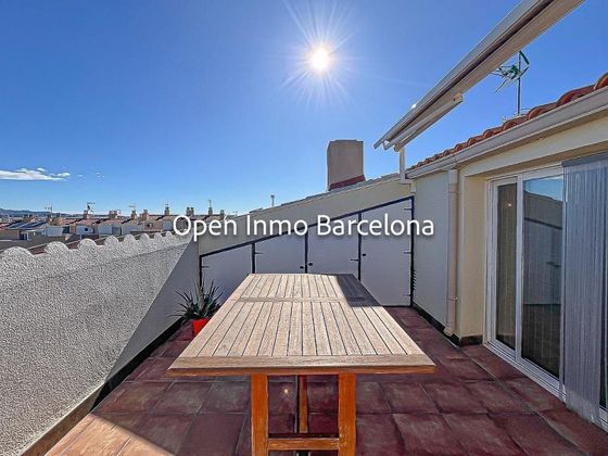 Foto 2 de Casa adossada en venda a calle Del Riu Segura de 5 habitacions amb terrassa i garatge