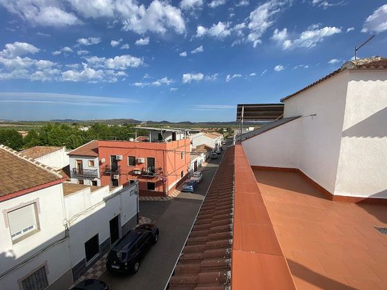 Foto 2 de Casa en venda a Guarromán de 3 habitacions amb terrassa i balcó