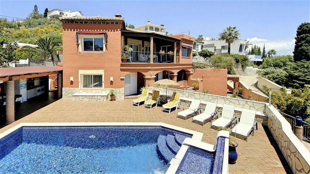 Foto 1 de Chalet en venta en Salobreña de 5 habitaciones con terraza y piscina