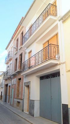 Foto 2 de Venta de casa adosada en calle Salazar de 3 habitaciones con terraza y balcón
