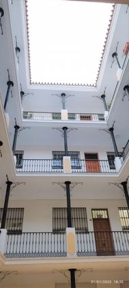 Foto 2 de Venta de piso en La Goleta - San Felipe Neri de 3 habitaciones con aire acondicionado y calefacción