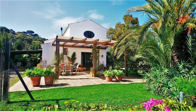 Foto 1 de Casa rural en venda a El Padrón - El Velerín - Voladilla de 2 habitacions amb terrassa i piscina