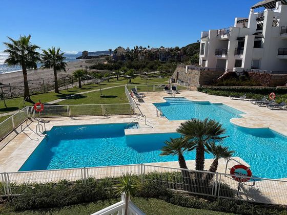 Foto 2 de Pis en venda a Casares de 3 habitacions amb terrassa i piscina