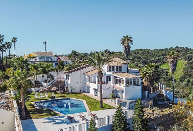 Foto 1 de Xalet en venda a Estepona Oeste - Valle Romano - Bahía Dorada de 5 habitacions amb terrassa i piscina