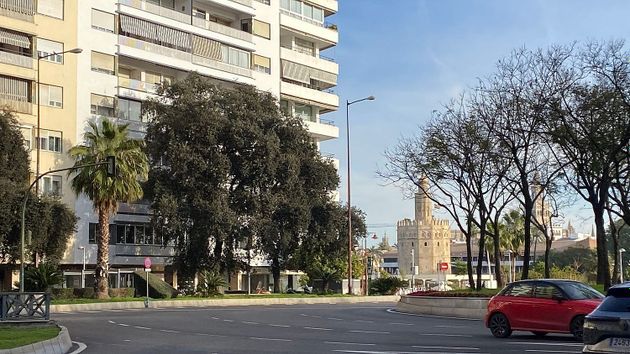 Foto 2 de Alquiler de local en avenida De la República Argentina de 138 m²