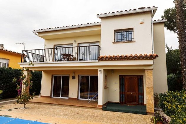 Foto 1 de Xalet en venda a Mas Pere-Río de Oro de 4 habitacions amb terrassa i piscina