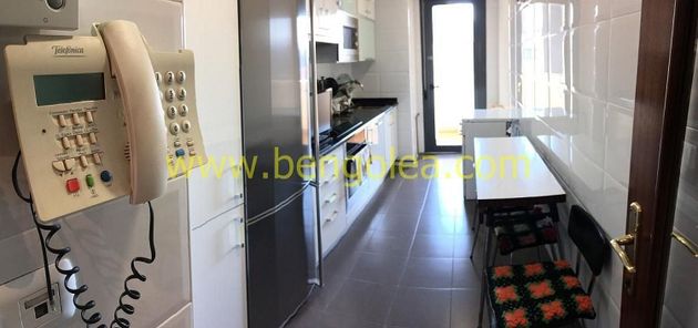 Foto 2 de Pis en venda a Centro - Desierto - Arrontegi de 3 habitacions amb garatge i ascensor
