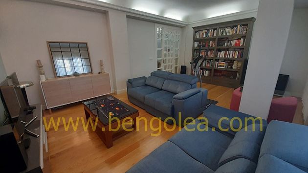 Foto 1 de Pis en venda a Centro - Desierto - Arrontegi de 3 habitacions amb terrassa i calefacció