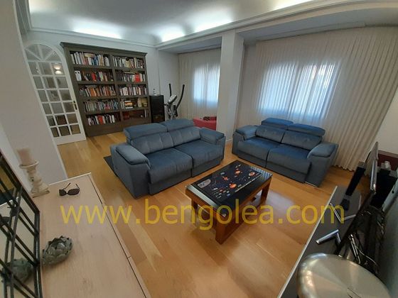 Foto 2 de Pis en venda a Centro - Desierto - Arrontegi de 3 habitacions amb terrassa i calefacció