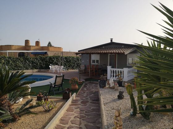 Foto 1 de Venta de chalet en Busot de 3 habitaciones con terraza y piscina