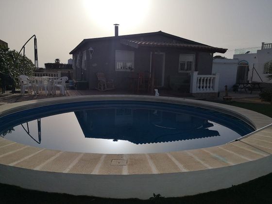 Foto 2 de Venta de chalet en Busot de 3 habitaciones con terraza y piscina