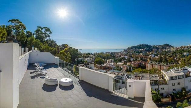 Foto 2 de Àtic en venda a paseo Limonar de 4 habitacions amb terrassa i piscina