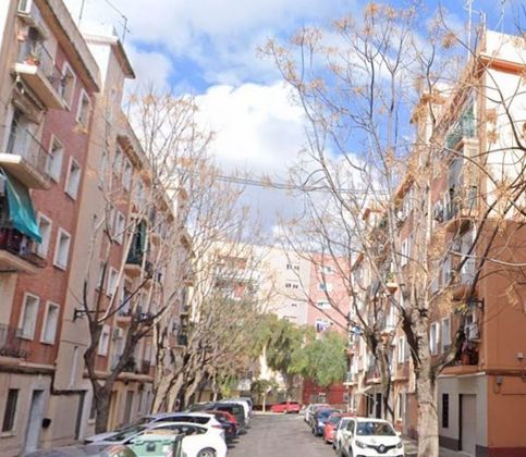 Foto 2 de Pis en venda a Barrio de la Luz de 3 habitacions amb balcó i aire acondicionat