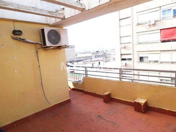 Foto 1 de Àtic en venda a Ayuntamiento - Centro de 4 habitacions amb terrassa i balcó