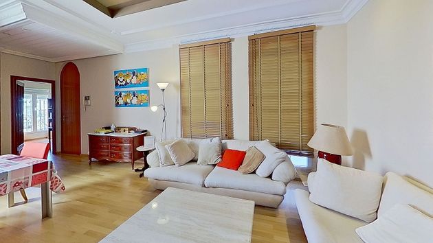 Foto 1 de Àtic en venda a El Mercat de 4 habitacions amb terrassa i garatge