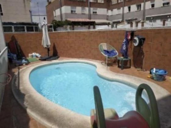 Foto 1 de Casa en venta en Alquerías del Niño Perdido de 3 habitaciones con terraza y piscina