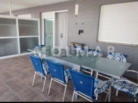 Foto 2 de Piso en venta en Moncófar playa de 3 habitaciones con terraza y piscina