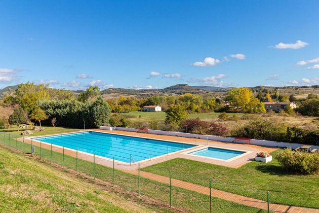 Foto 1 de Chalet en venta en Valle de Mena de 4 habitaciones con terraza y piscina