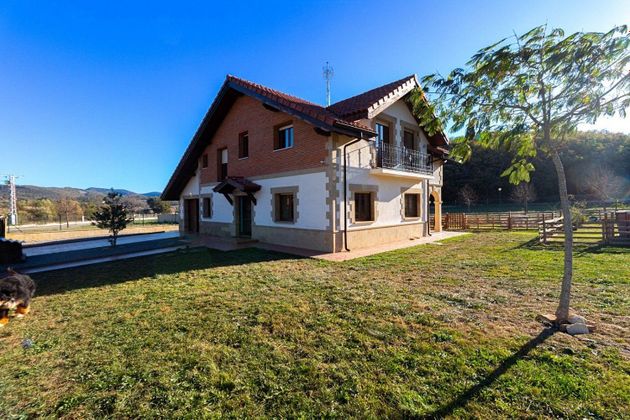 Foto 2 de Casa en venta en Valle de Mena de 3 habitaciones con terraza y garaje