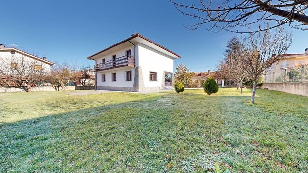 Foto 1 de Xalet en venda a Valle de Mena de 6 habitacions amb terrassa i garatge