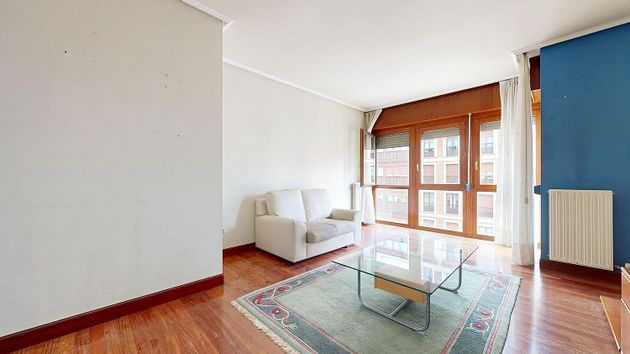 Foto 2 de Pis en venda a Ametzola de 2 habitacions amb garatge i calefacció