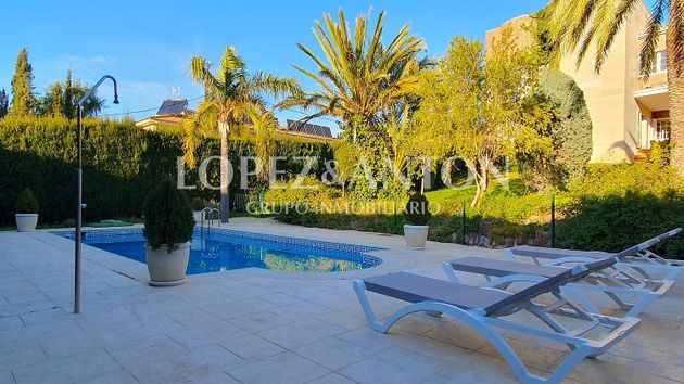 Foto 1 de Xalet en venda a Riba-roja de Túria de 5 habitacions amb terrassa i piscina