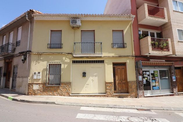 Foto 2 de Xalet en venda a Alborache de 7 habitacions amb terrassa i garatge