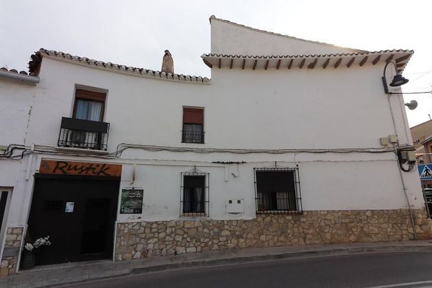 Foto 2 de Venta de chalet en Alborache de 5 habitaciones con terraza y aire acondicionado
