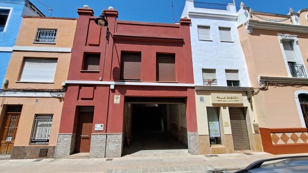 Foto 2 de Casa en venta en Ayuntamiento - Centro de 3 habitaciones con terraza y garaje