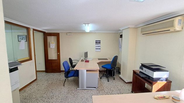 Foto 2 de Oficina en alquiler en Ayuntamiento - Centro con aire acondicionado