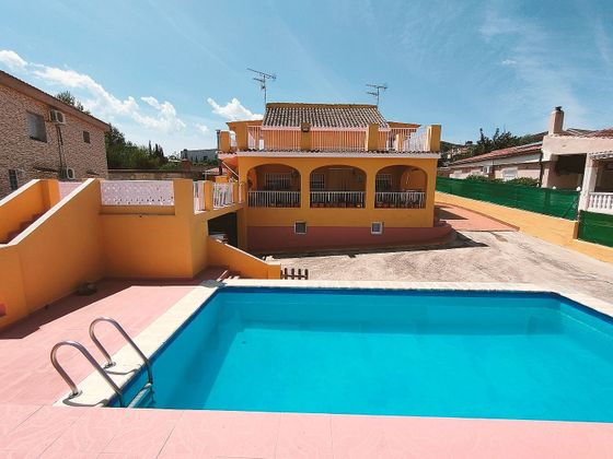 Foto 1 de Chalet en venta en Montroy de 7 habitaciones con terraza y piscina
