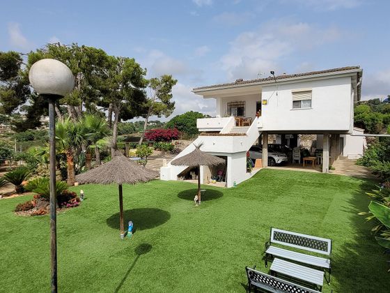 Foto 2 de Xalet en venda a Picassent de 4 habitacions amb terrassa i piscina