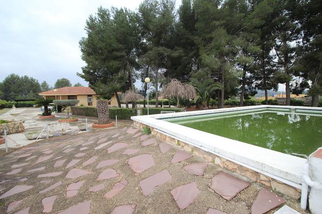 Foto 1 de Venta de chalet en Turís de 4 habitaciones con terraza y piscina