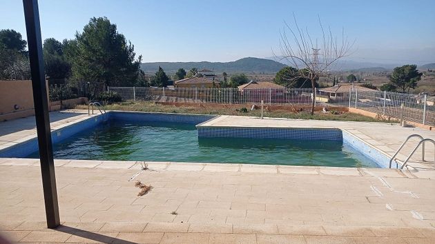 Foto 1 de Venta de casa adosada en Turís de 3 habitaciones con terraza y piscina