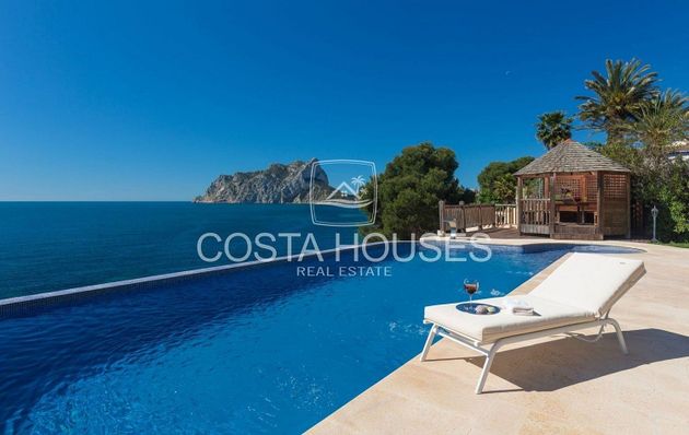 Foto 2 de Venta de chalet en Benissa de 5 habitaciones con terraza y piscina