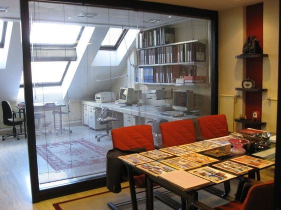 Foto 1 de Oficina en alquiler en calle Fruela de 212 m²