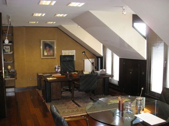 Foto 2 de Oficina en alquiler en calle Fruela de 212 m²