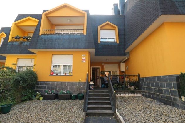Foto 1 de Casa en venda a Tenderina Baja - Ventanielles de 6 habitacions amb garatge