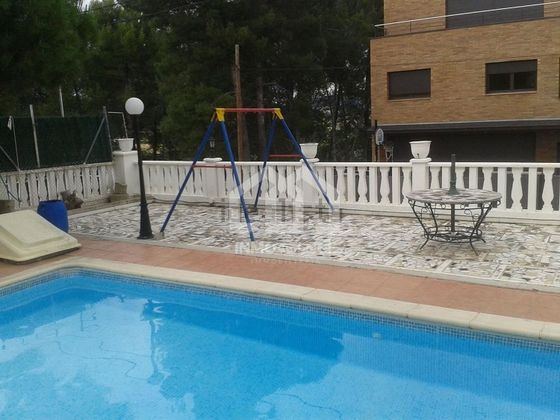 Foto 1 de Venta de casa en Castellgalí de 7 habitaciones con terraza y piscina