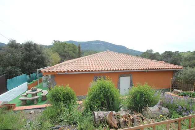 Foto 2 de Casa en venta en Vacarisses de 4 habitaciones con terraza y piscina