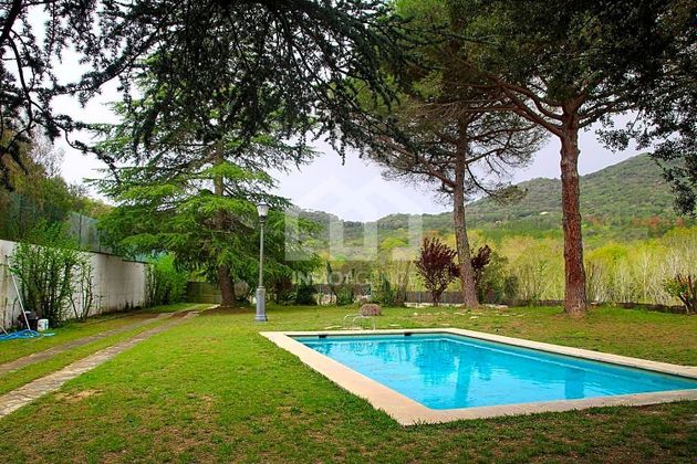 Foto 2 de Venta de chalet en Òrrius de 7 habitaciones con terraza y piscina