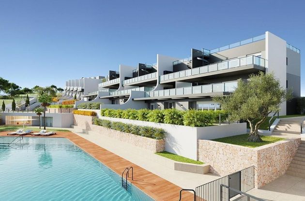 Foto 1 de Piso en venta en Cala de Finestrat de 3 habitaciones con terraza y piscina