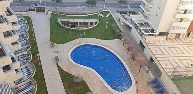 Foto 1 de Dúplex en venda a calle D'aragó de 4 habitacions amb terrassa i piscina