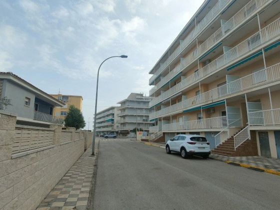 Foto 1 de Venta de piso en calle Llebeig de 3 habitaciones con terraza